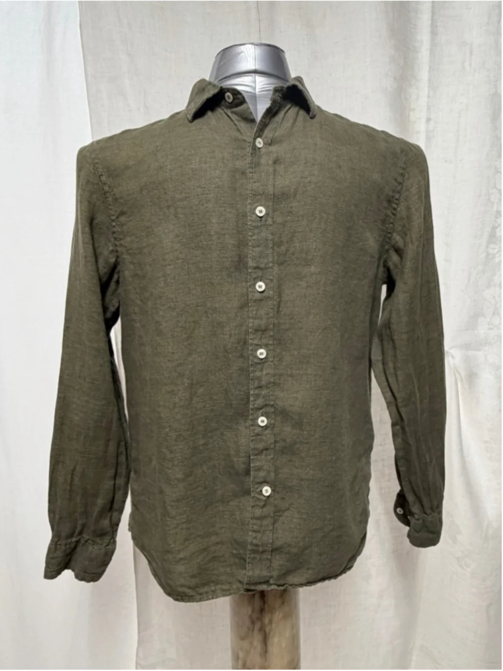 Men's Banana Republic Casual Button Down Linen Shirt Olive green Size M. 1788